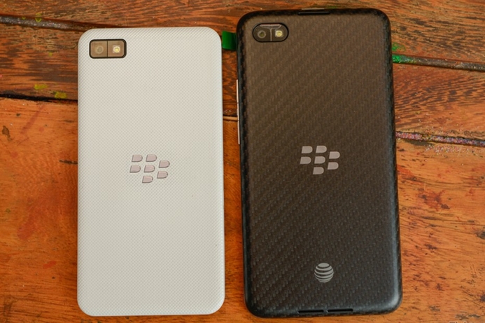 The lukewarm reception that met the Z10 worldwide may have encouraged BlackBerry to appeal to as many categories as possible with the A10. BlackBerry opts for phablet with A10