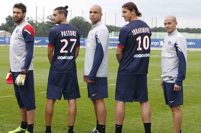 Paris Saint-Germain players Salvatore Sirigu, Javier Pastore, Alex, Zlatan Ibrahimovic, Christophe Jallet in the new shirts and training kit with the Ooredoo logo. Ooredoo teams up with Paris Saint-Germain
