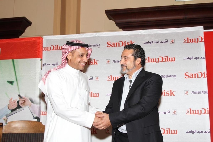 Yaser Ahmed Abdulwahed, chief operating officer, Ahmed Abdulwahed Company, left, and Tareq Husseini, regional sales director, Mediterranean, Middle East and Africa at SanDisk. Sandisk product footprint grows in Saudi Arabia