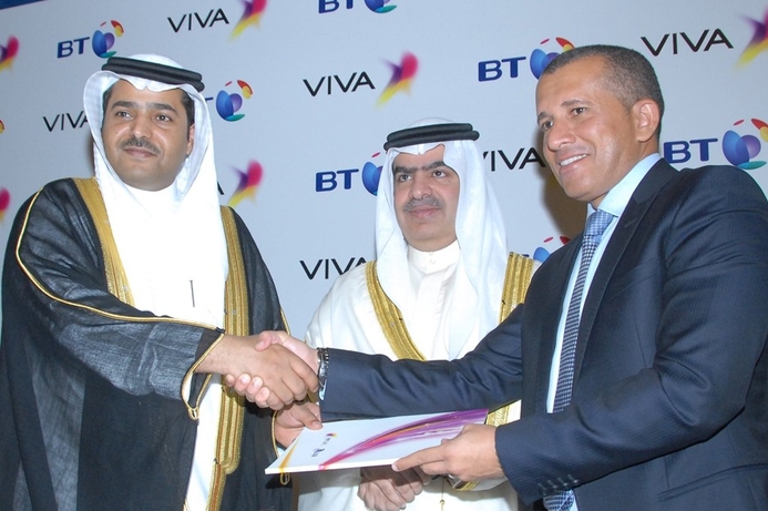 (From left to right) VIVA CEO Ulaiyan Al Wetaid, Bahrain’s Minister of State for Communications, HE Sheikh Fawaz Bin Mohammed Al Khalifa and Wael El-Kabbany, managing director, Middle East and North Africa, BT Global Services. BT partners with Viva Bahrain on GIPX hub
