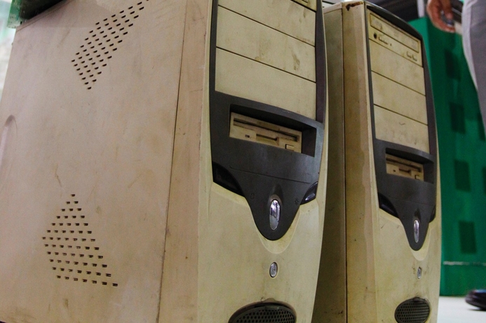 Old PCs can be recycled and reused. Breathing new life into old PCs and electronics