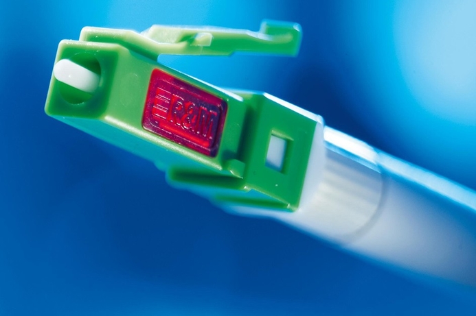 R&M characterised the solution, which consists of field-terminable LC and SC connectors, as the first high-end alternative to fibre splicing. R&M launches FO Field connectors as ‘real alternative to splicing’