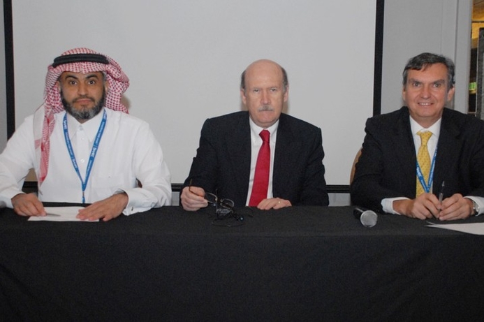 SMART and Obeikan officials agree on a strategy for the Saudi market. Obeikan top of the class for whiteboard maker