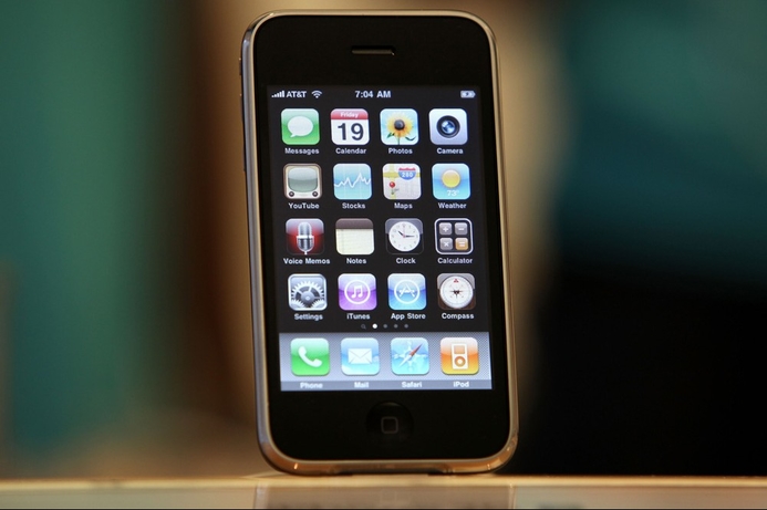 Smartphones such as Apple's iPhone are driving demand for mobile broadband, but operators may struggle to profit from this growth. Mobile broadband subs to hit 1bn in 2012