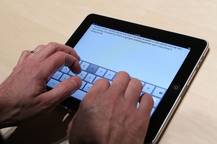 The Financial Times has removed its app for iPads and iPhones from the Apple App store following a dispute over ownership of its customer data. Financial Times pulls iPad, iPhone app