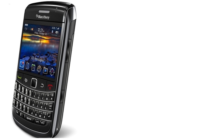 Etisalat slashes Bold 9700 price by more than 50%. BlackBerry Bold 9700 price drops to AED 999