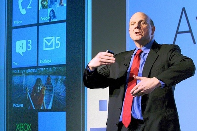 David Einhorn, a hedge fund manager at Greenlight Capital has called for Microsoft CEO Steve Ballmer to step down. Lone voice calls for Ballmer to step down