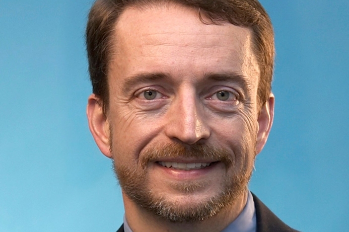 VPLEX will change the way data centres are designed and managed, says Gelsinger. EMC VPLEX enables virtual storage over long distances