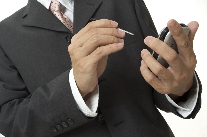 The dual survey found that businesses are not aware of employees' use of consumer devices and applications for work purposes. Companies not keeping up with iworker employees