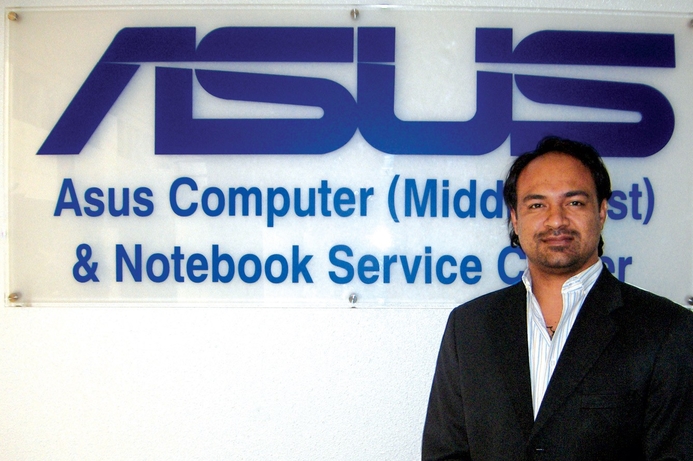 Hardware that targets overclockers and enthusiasts can be seen at Asus’ booth. Asus promotes high-end hardware