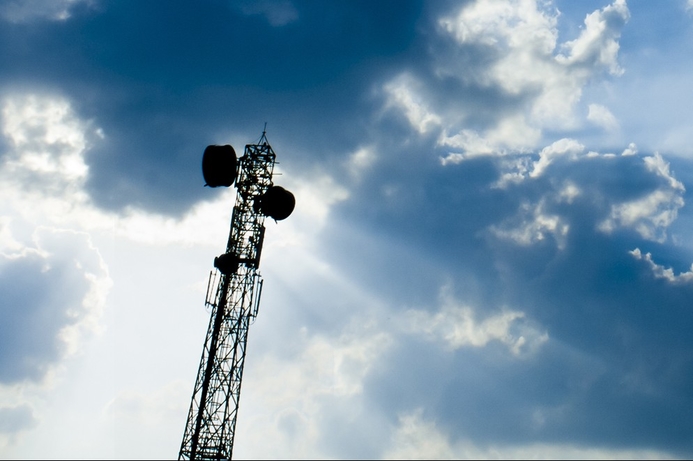 Etisalat will become the first 3G operator in Afghanistan. Etisalat brings 3G services to Afghanistan
