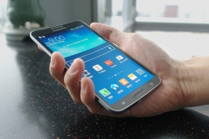The device’s main camera is a 13MP model. Samsung gets curvy with Galaxy Round