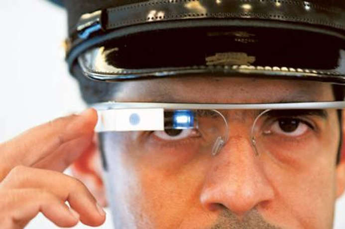 Dubai Police are among the early adopters of Google Glass. Google halts Glass production
