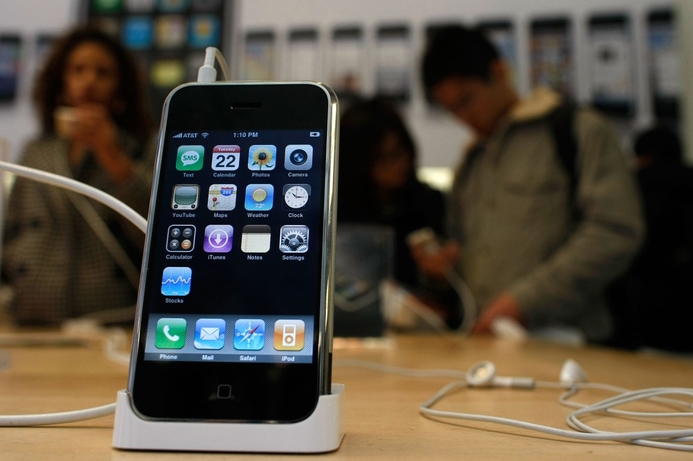 The 3G version of Apple’s iPhone will be sold by Vodafone for QR2,700 (US$714). Vodafone Qatar selling 'limited number' of 3G iPhones