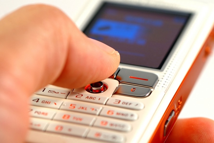 Knowledge centre, Market research, Mobility applications, Research, Telecoms, Handsets, Gartner Incorporation Firms overspending on wireless services
