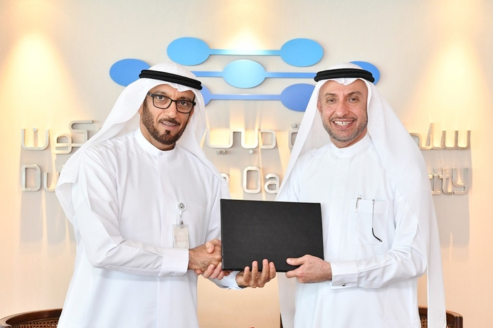 (l-r): Mohammed Ahmed Al Marri, GDRFA, and Dr Mohammed Al Zarooni, DSOA.
DSOA and GDRFA to collaborate on services