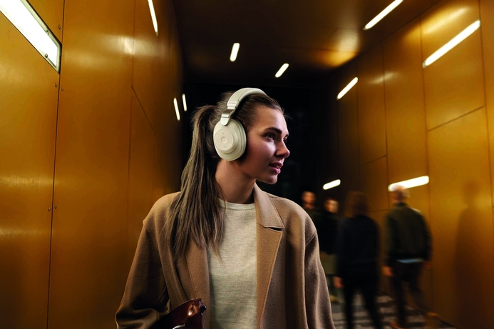 Peripherals, Headphones, Jabra (GN Netcom) (www.jabra.com) Jabra now shipping Elite 85h headphones