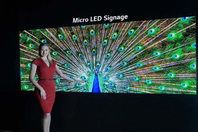 Imaging, LG Electronics LG showcases business solutions at Infocomm