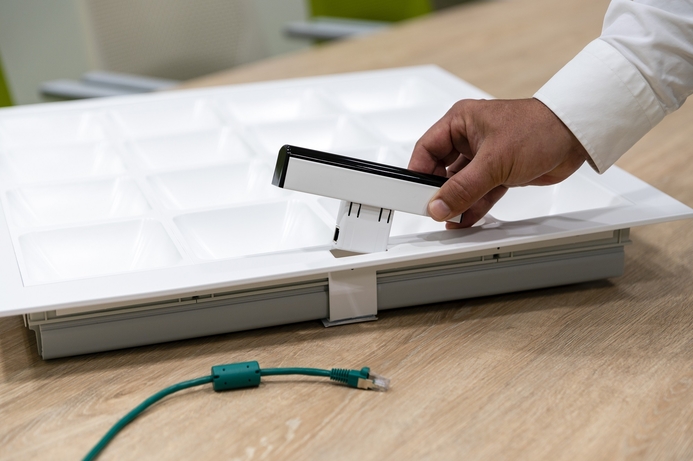 Networks, LiFi, Signify (www.signify.com) Signify launches Trulifi, a commercial LiFi system