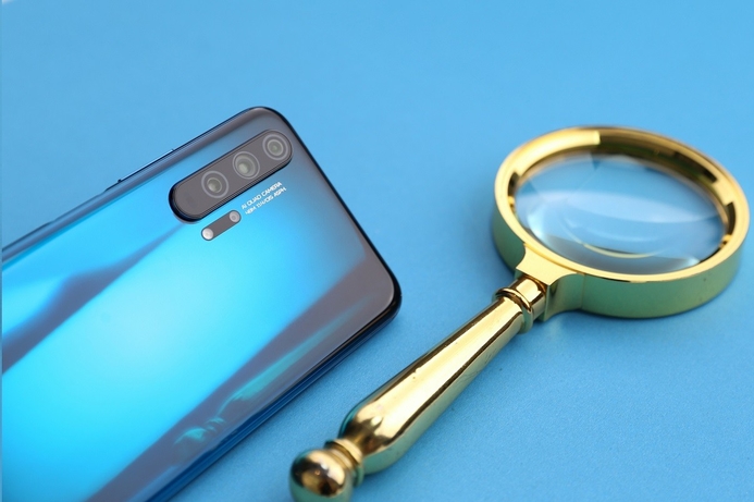 Smartphone, Handsets, Honor (http://www.hihonor.com/en/pages/home) The Honor 20 Pro will be available in the UAE