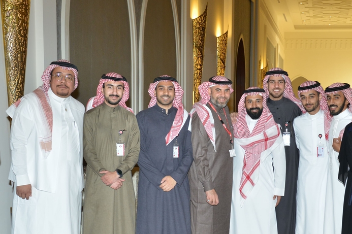 Dr. Moataz Bin Ali (left) with the first Saudi national graduates from its Saudi Arabia Graduate Academy for Cyber Security Program Trend Micro enabling Saudi youth job creation to support SAR 22 billion IT market