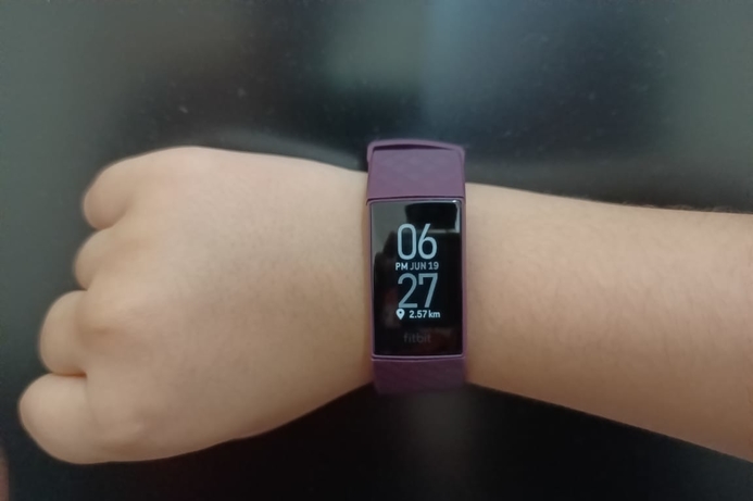 fitbit charge 2 wireless charging